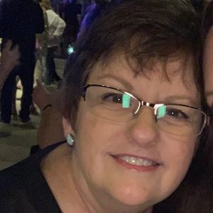 Meet your Posher, Deborah